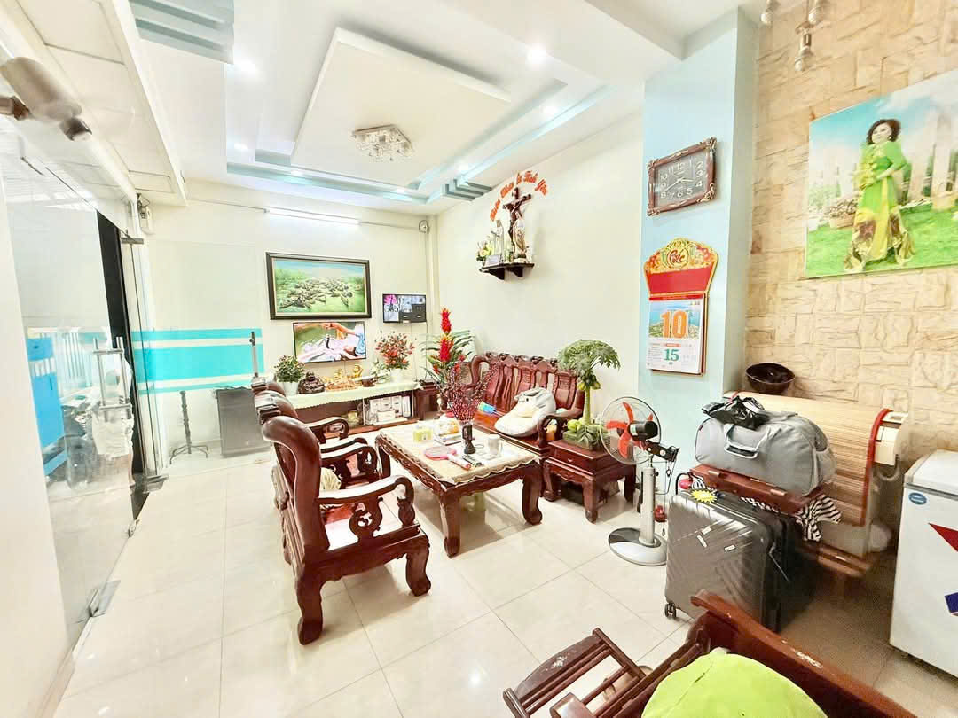 Bán Nhà Mặt Tiền Âu Cơ - 6x18m - 4 tầng mới chỉ nhỉnh 9 tỷ - Ảnh 2